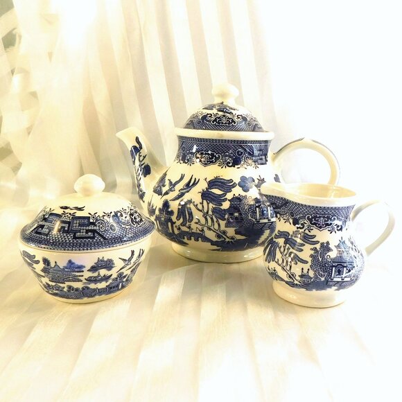 Churchill Tea Set with Teapot, Sugar Bowl, and Creamer in Willow Blue # 26780 - Picture 2 of 7